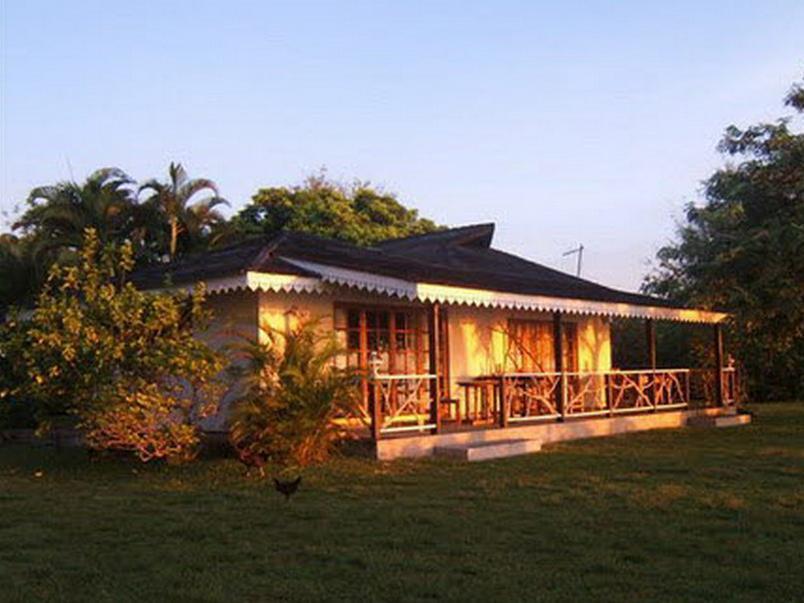 Hotel Atiapiti Opoa Екстер'єр фото